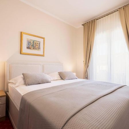 פודגורה Aparthotel Villa Mozart מראה חיצוני תמונה