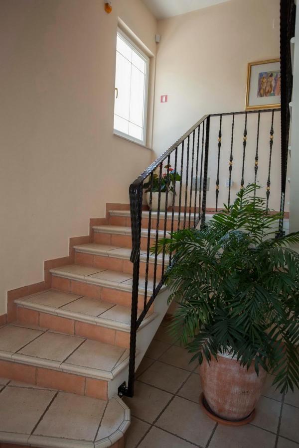 פודגורה Aparthotel Villa Mozart מראה חיצוני תמונה