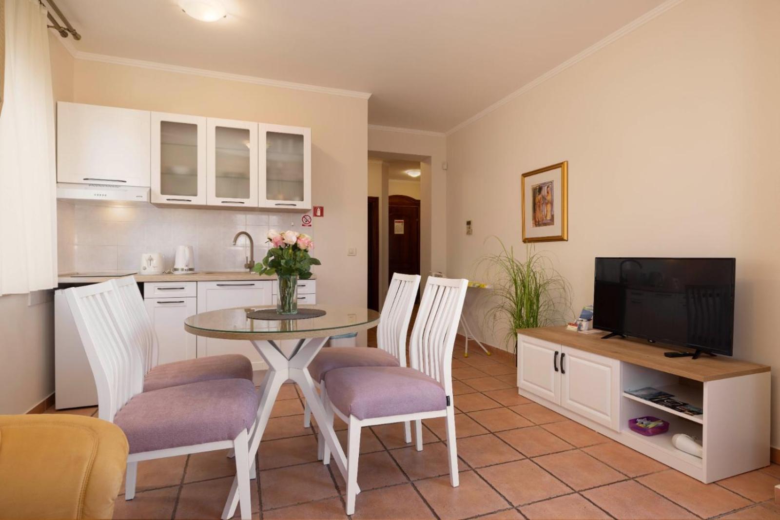 פודגורה Aparthotel Villa Mozart מראה חיצוני תמונה
