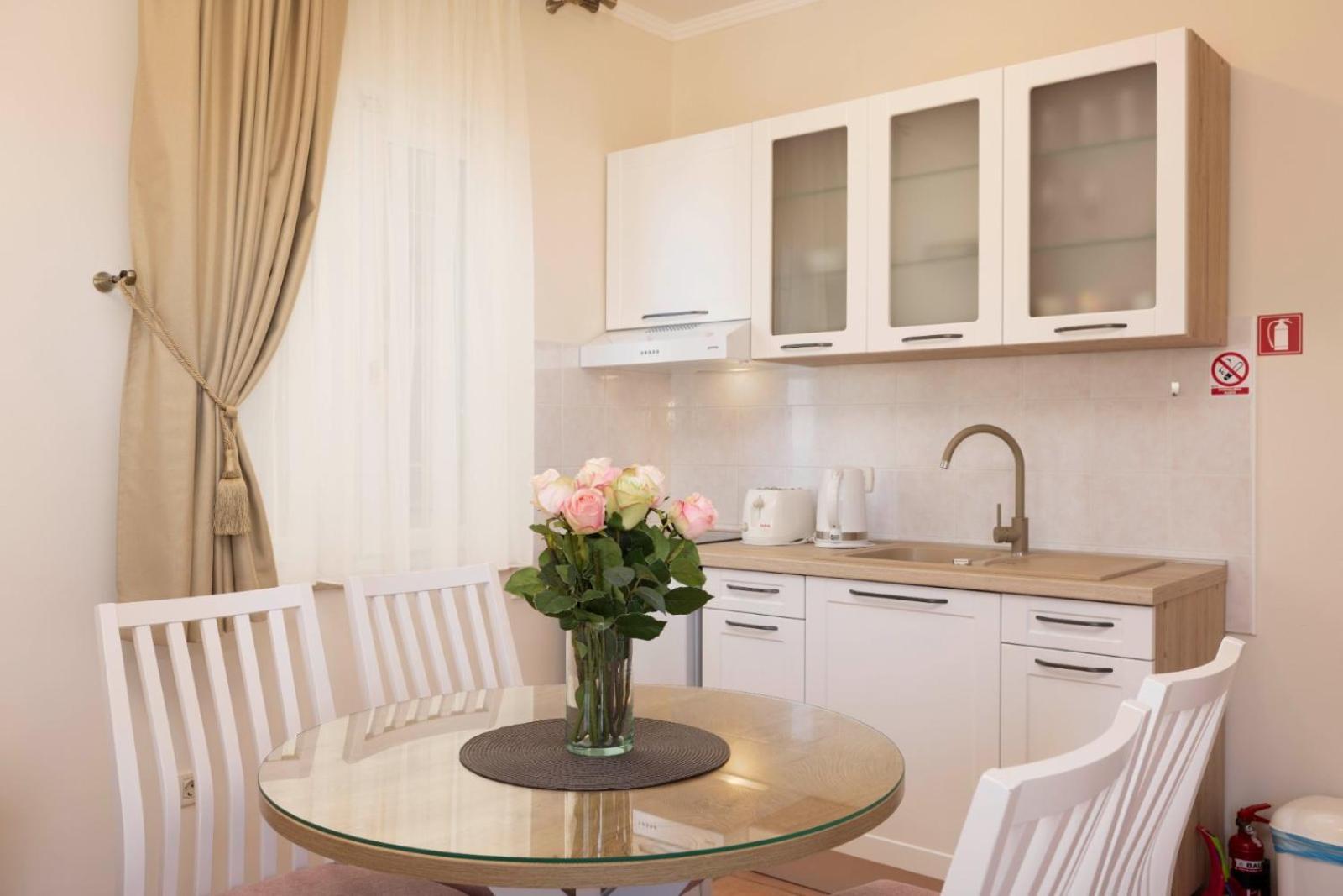 פודגורה Aparthotel Villa Mozart מראה חיצוני תמונה